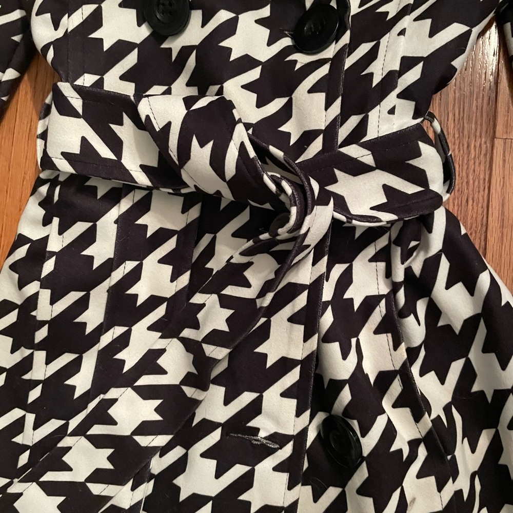 Women’s Houndstooth coat, size small - Picture 4 of 8